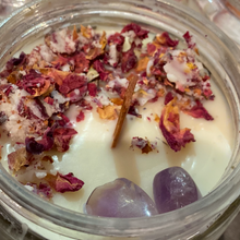 Load image into Gallery viewer, soy, coconut wax candle, amethyst, glass 
