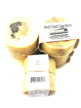 Load image into Gallery viewer, patchouli luffa loofa canada natural soap scrub 
